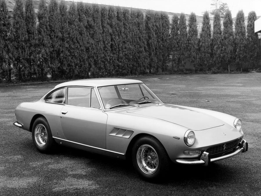  Ferrari 330 GT 2+2 (Series II) 1965 года  (фото 12 из 43)